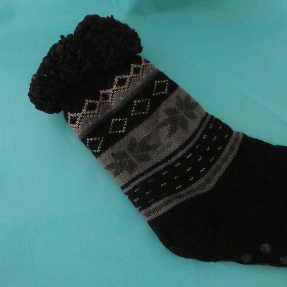 Womens Thick Cute Cozy Fuzzy Winter Warm Thermal Wool Home & Bed Socks | OS - Picture 3 of 14